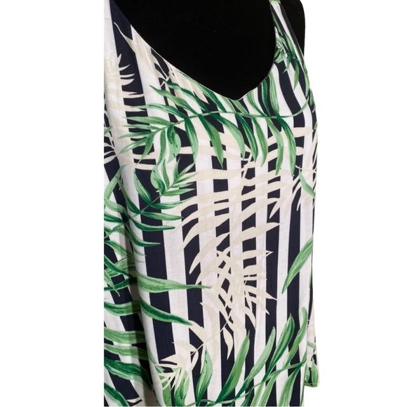 🌼3/$15🌼 woman Dalia cami size Medium - Picture 4 of 5